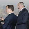 Над руинами СССР поднимается колосс на глиняных ногах