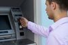 Центробанк контролирует наличие в банкоматах мелких купюр
