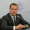 Медведев одобрил приватизацию "Роснефти"