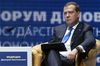 Медведев призвал «Единую Россию» не обещать людям то, что невыполнимо