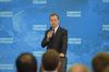Медведев назвал безобразием задержки зарплат