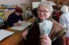 Зачем пенсионеру работать и положены ли ему надбавки? Консультация эксперта