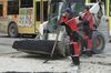 Ямы ценой в миллиарды. Как заставить чиновников строить хорошие дороги?