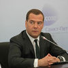 Медведев разрешил следить за покупками россиян
