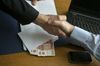 СМИ: госслужащих будут проверять на психологическую склонность к коррупции
