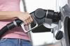 Почему цены на нефть падают, а на бензин растут?