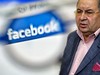 «Я богатый — ставьте „лайк“». Зачем нашим олигархам покупать Facebook?