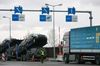 Почему международные перевозчики прекратили доставлять посылки в Россию?