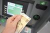 Банки могут оставить россиян без мелких купюр в банкоматах - СМИ