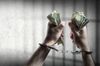 «Сажать, не взирая на должности». Эксперты о способах победить коррупцию